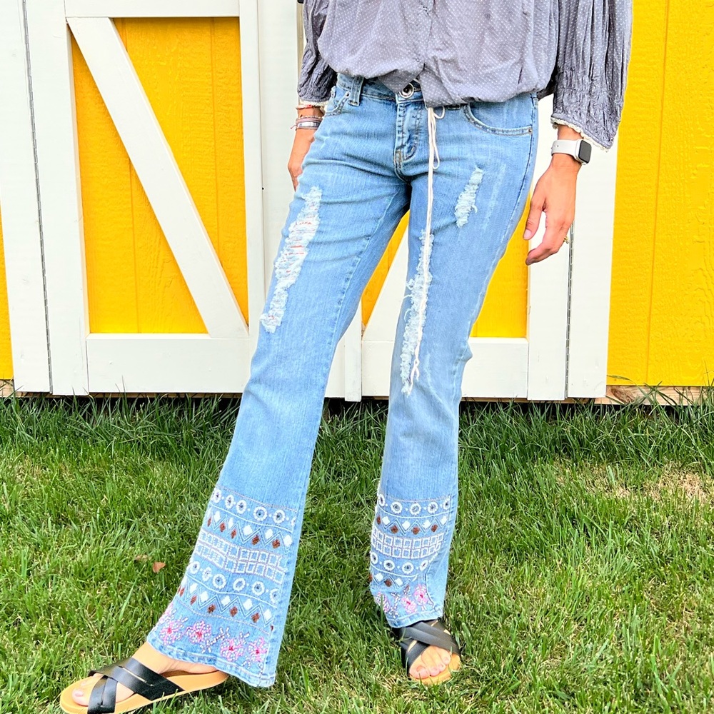 Bare feet shoes SUPER low rise stretch bootcut denim jeans.